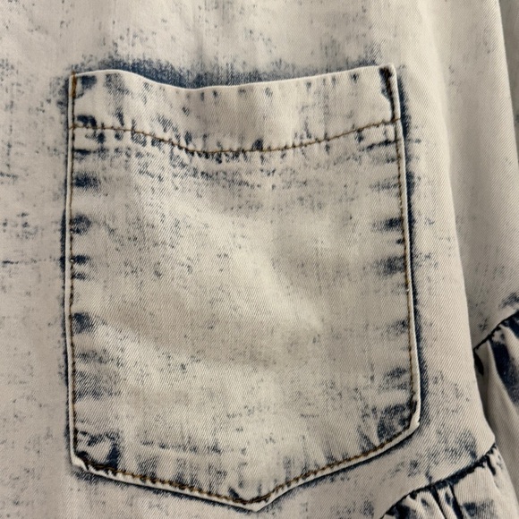 Velvet Light Blue Denim Top - Picture 4 of 4